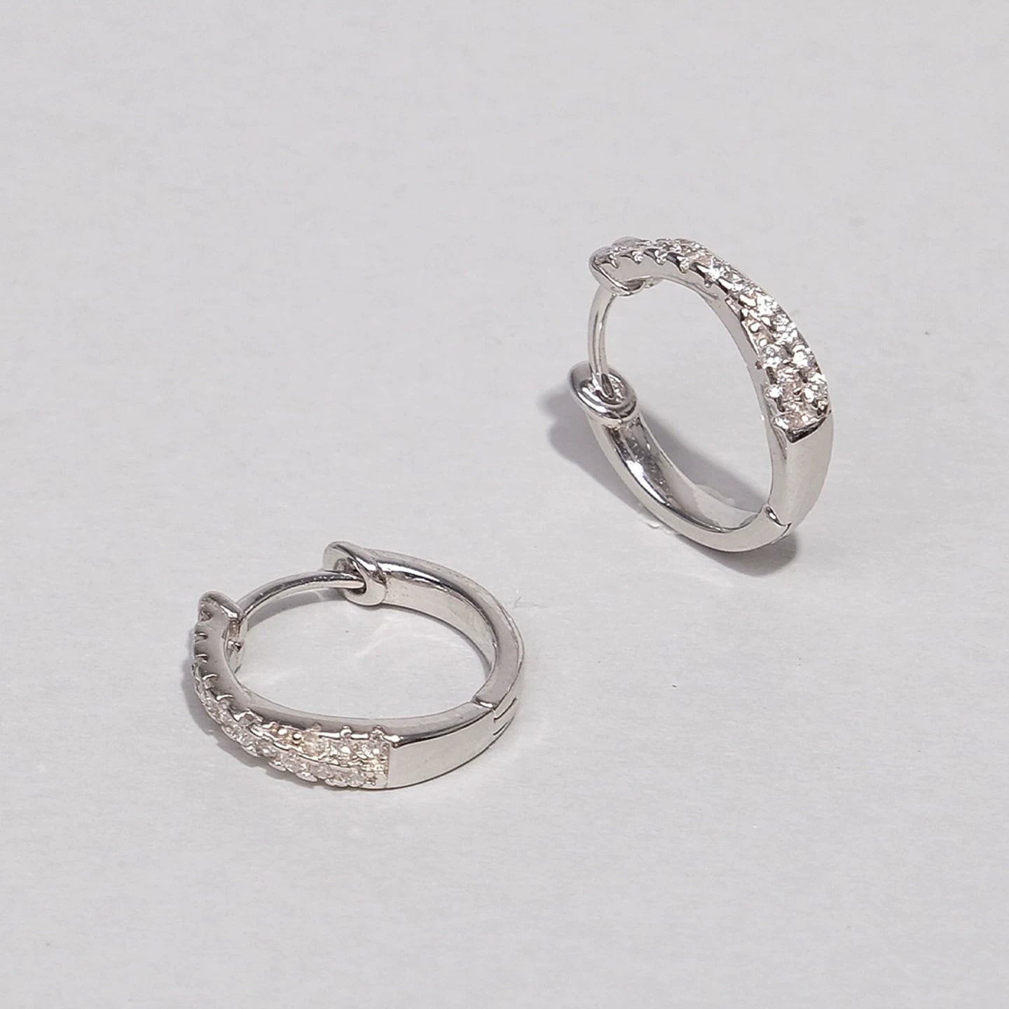 Crossover Zircon Silver Stud Earrings,Silver,Lumivault.