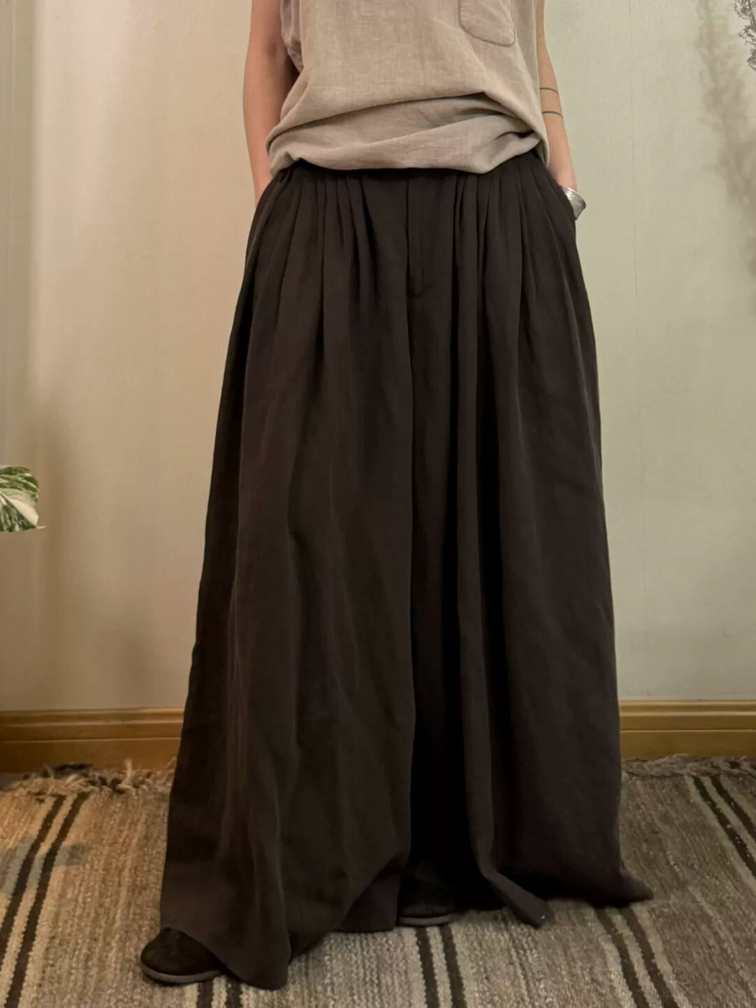 Accordion Pleated Linen Culotte Pants