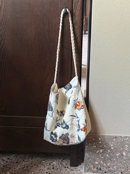 Minimalist Floral Embroidered Denim Bag - Lumivault