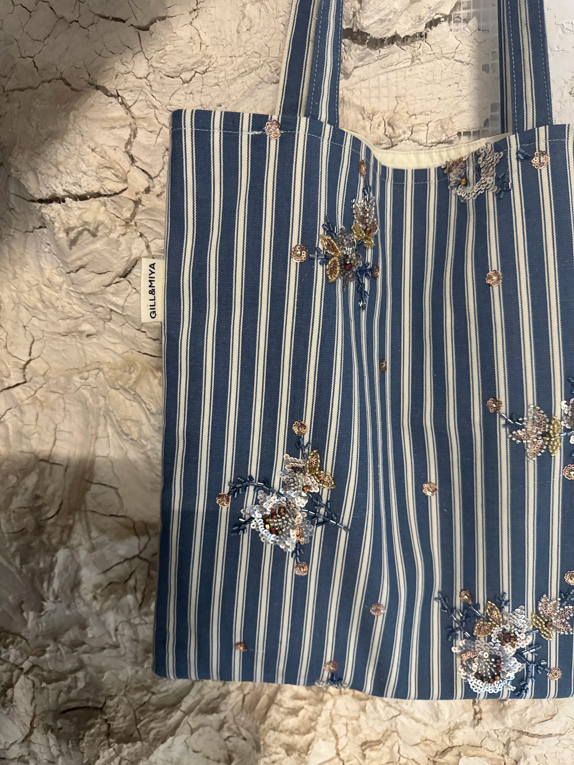 Classic Embroidered Striped Canvas Bag - Lumivault