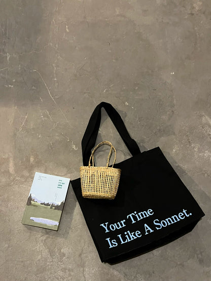 Literary Wilde Cotton Canvas Tote Bag - Lumivault