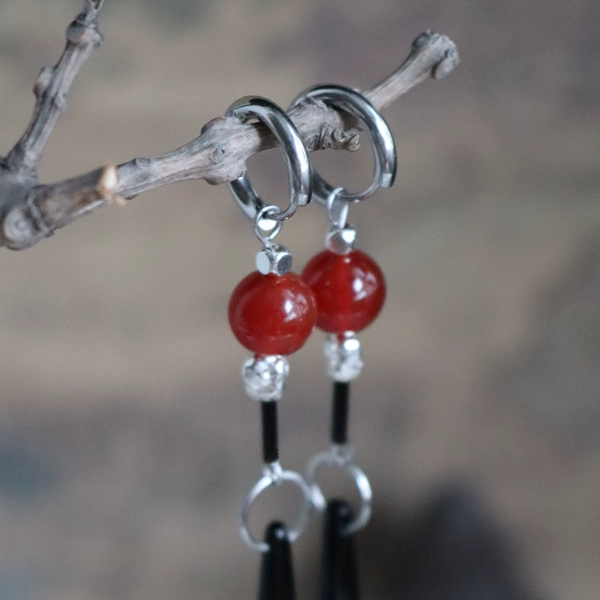 Chinoiserie Red and Black Agate Drop Earrings,Lumivault.