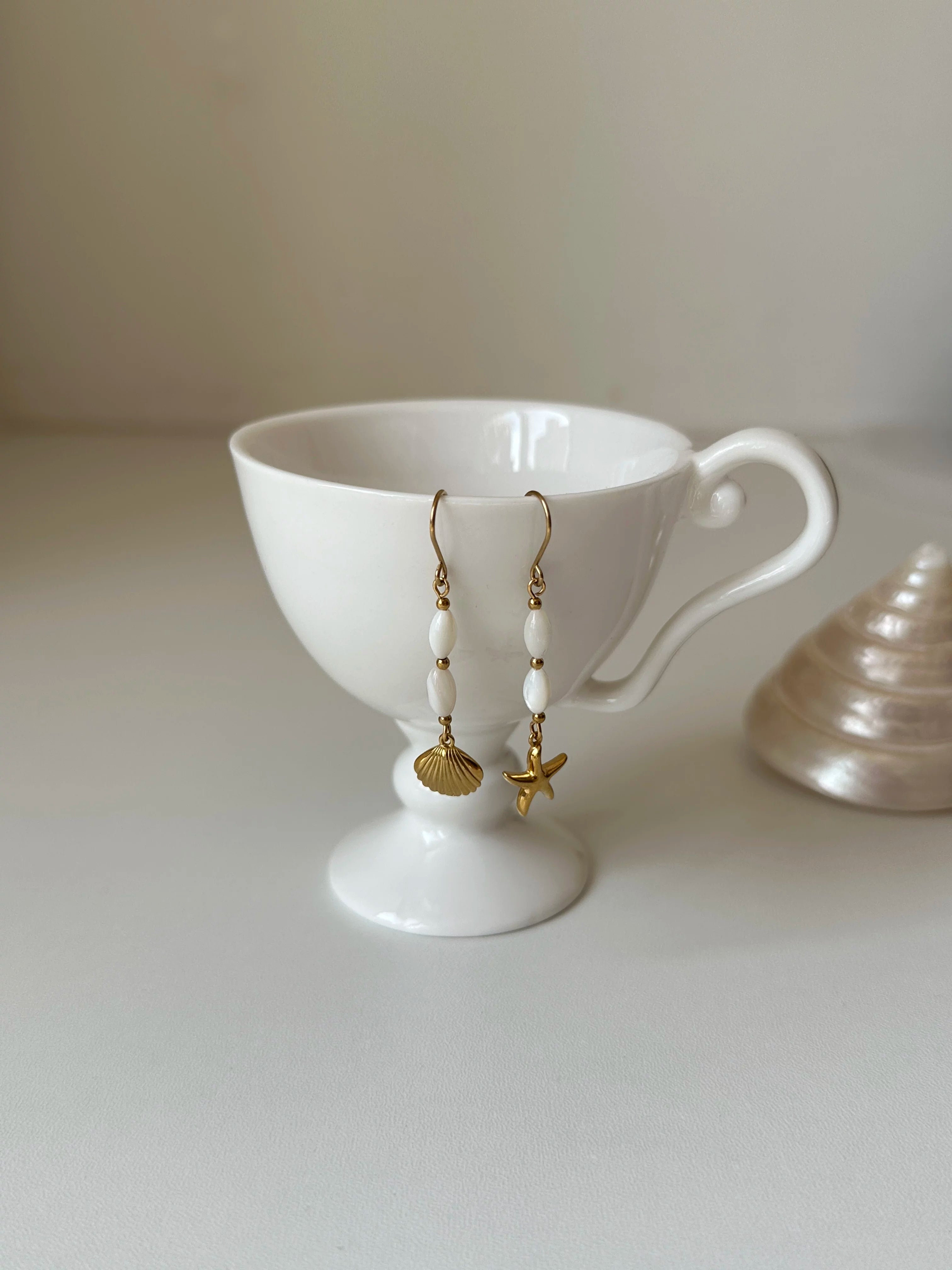 Elegant Shell Starfish Asymmetrical Earrings - Lumivault