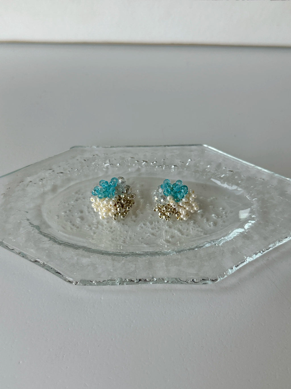 Gentle Blue Bubble Beaded Flower Earrings - Lumivault