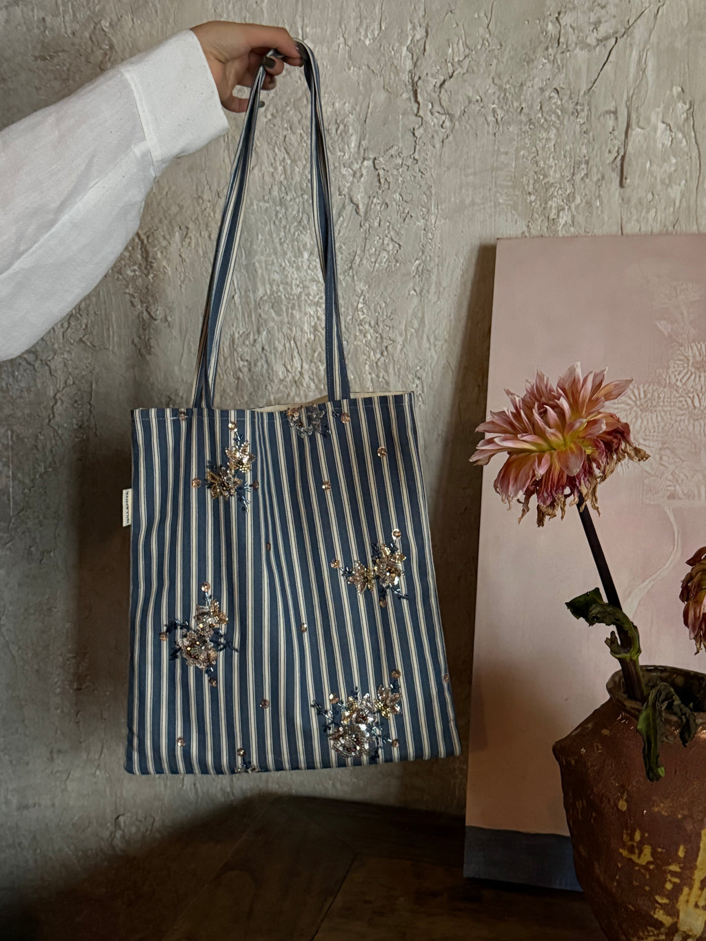 Classic Embroidered Striped Canvas Bag - Lumivault