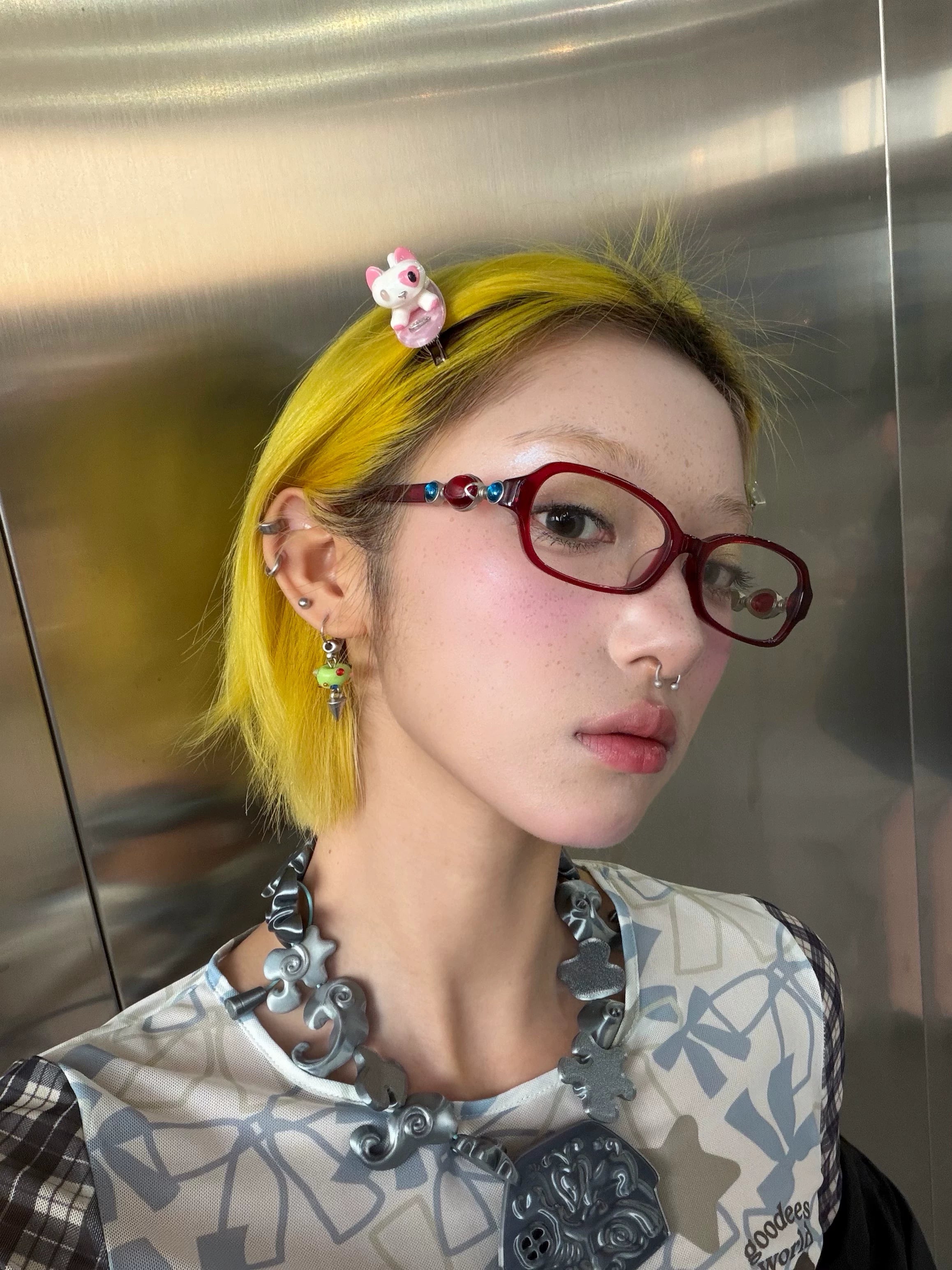Retro Rouge Rectangular Glasses - Lumivault