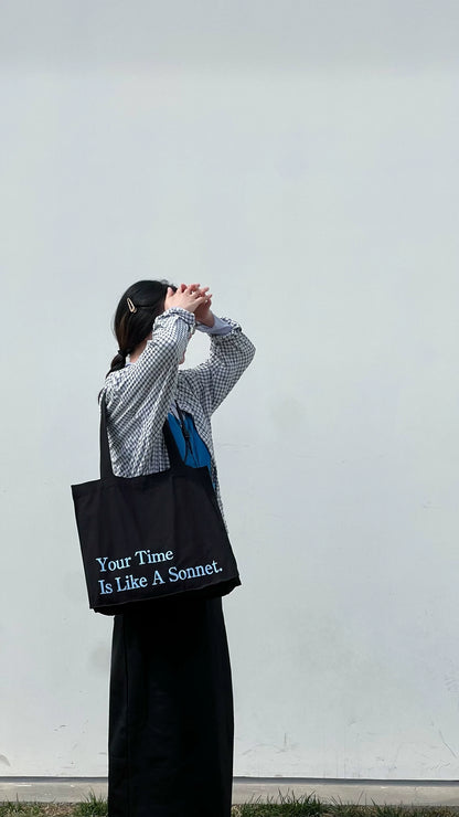 Literary Wilde Cotton Canvas Tote Bag - Lumivault