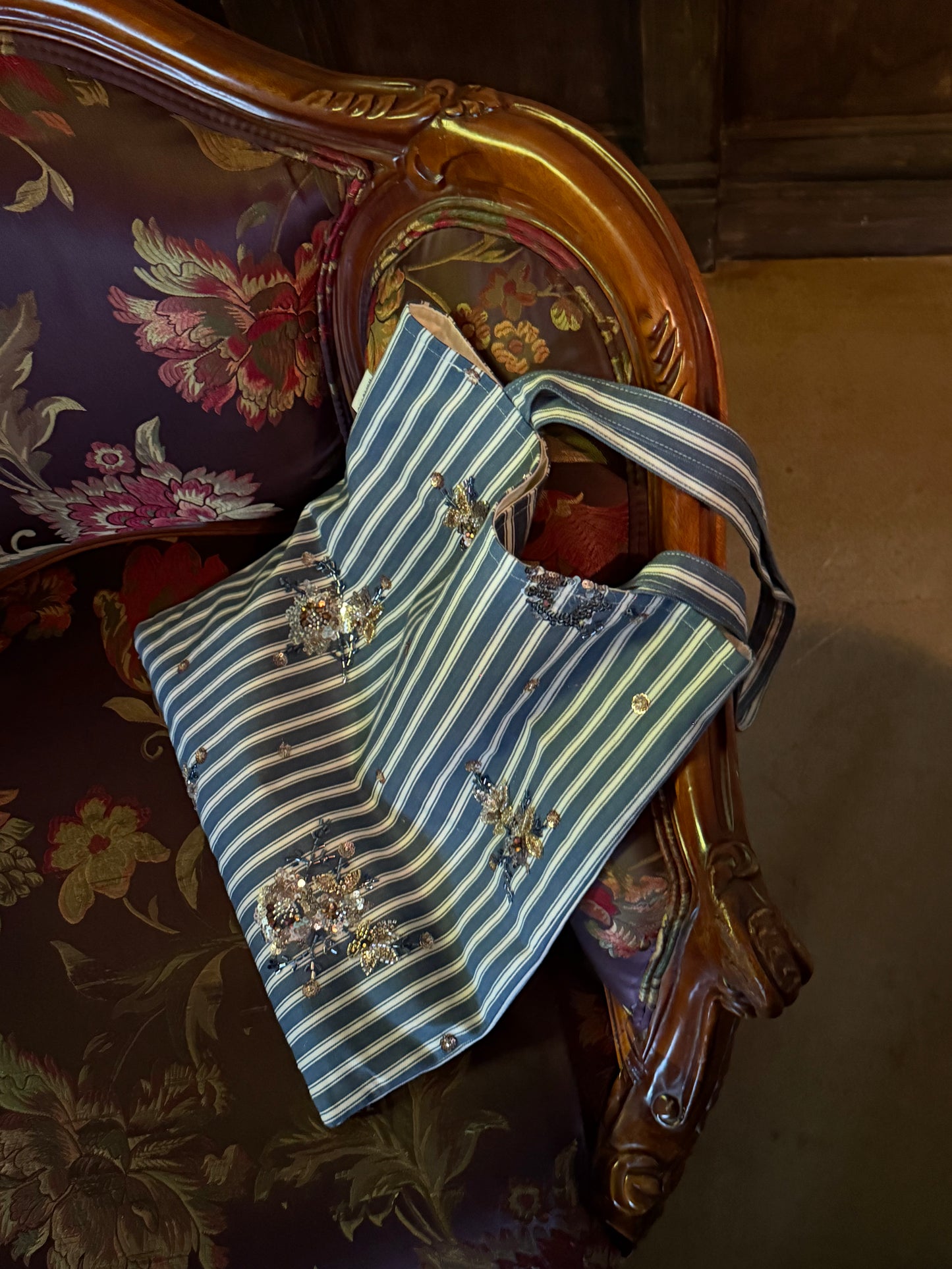 Classic Embroidered Striped Canvas Bag - Lumivault