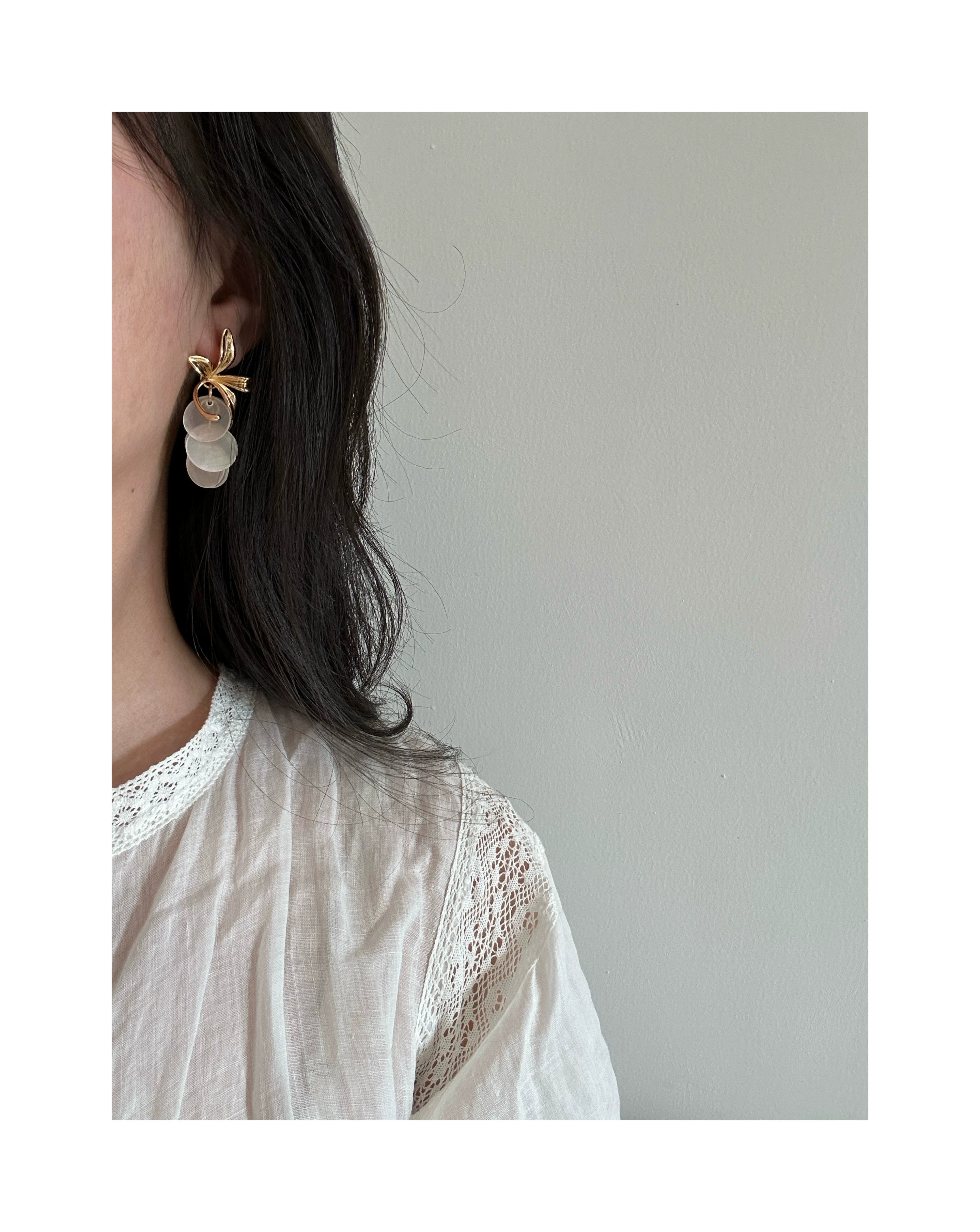 Golden Iris Shell Tassel Earrings - Lumivault