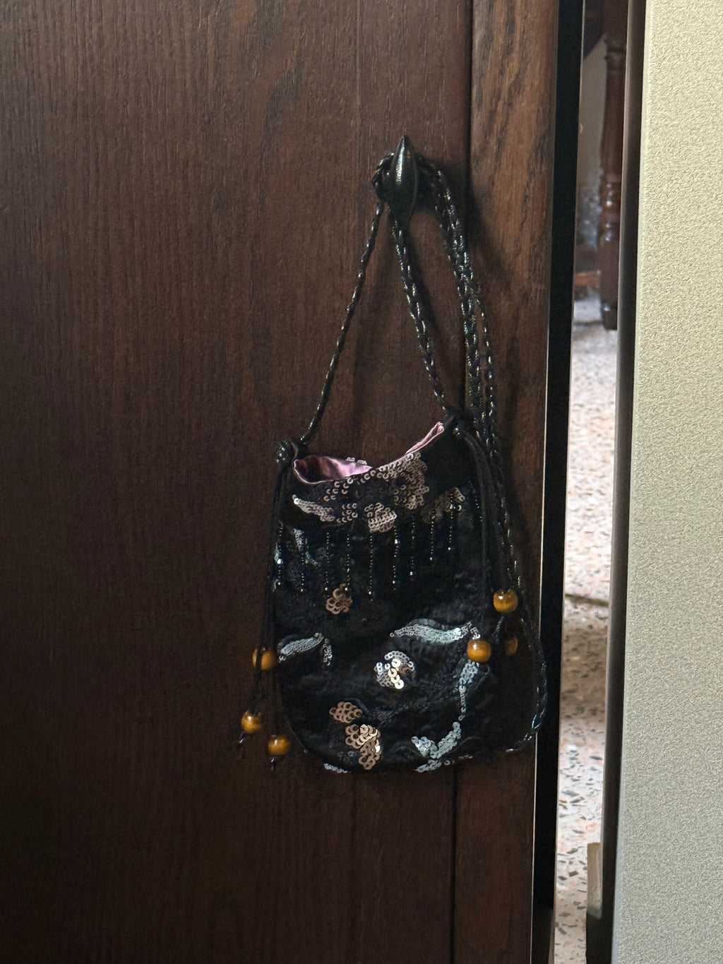 Artistic Embroidered Silk Crossbody Bag - Lumivault