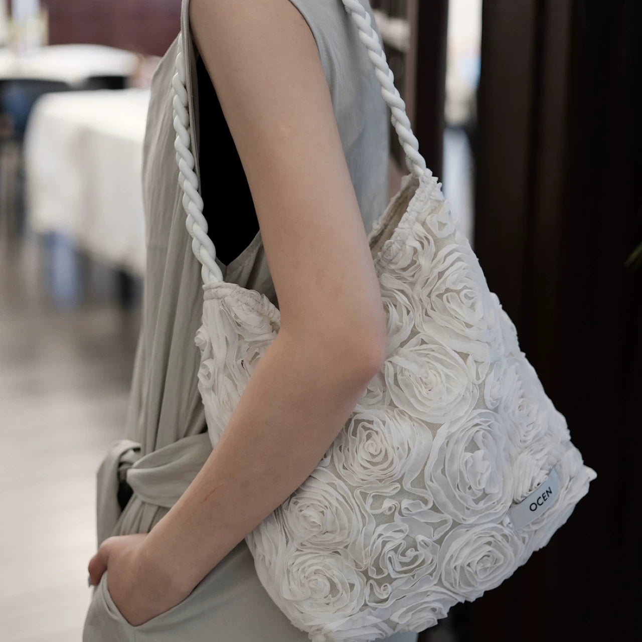 Ivory Rose Floral Shoulder Bag - Lumivault