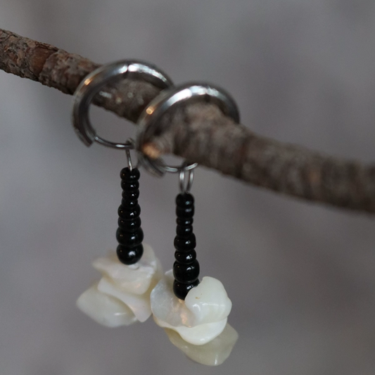 Chinoiserie Irregular Shell Drop Earrings