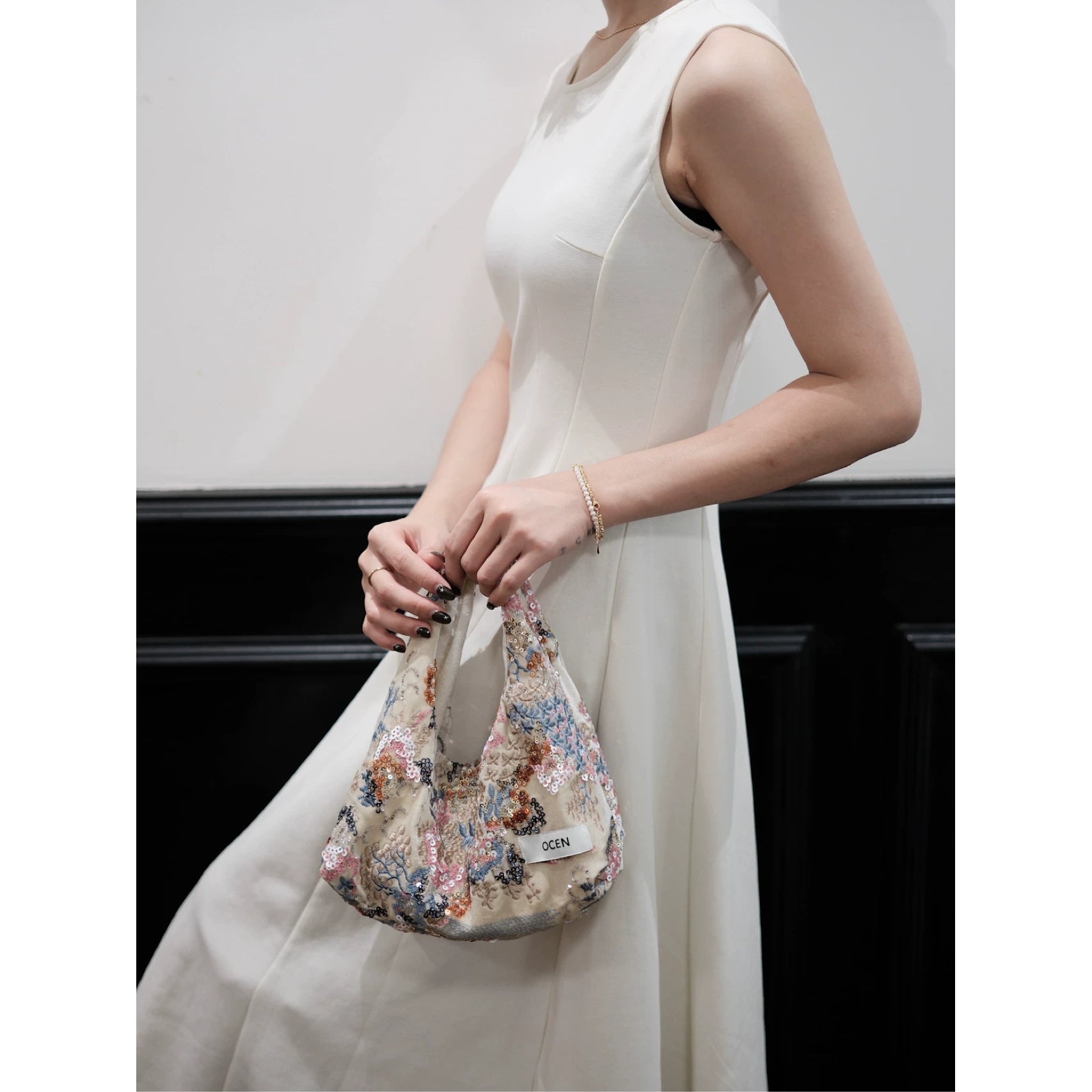 Palace Style Sequin Velvet Handbag - Lumivault