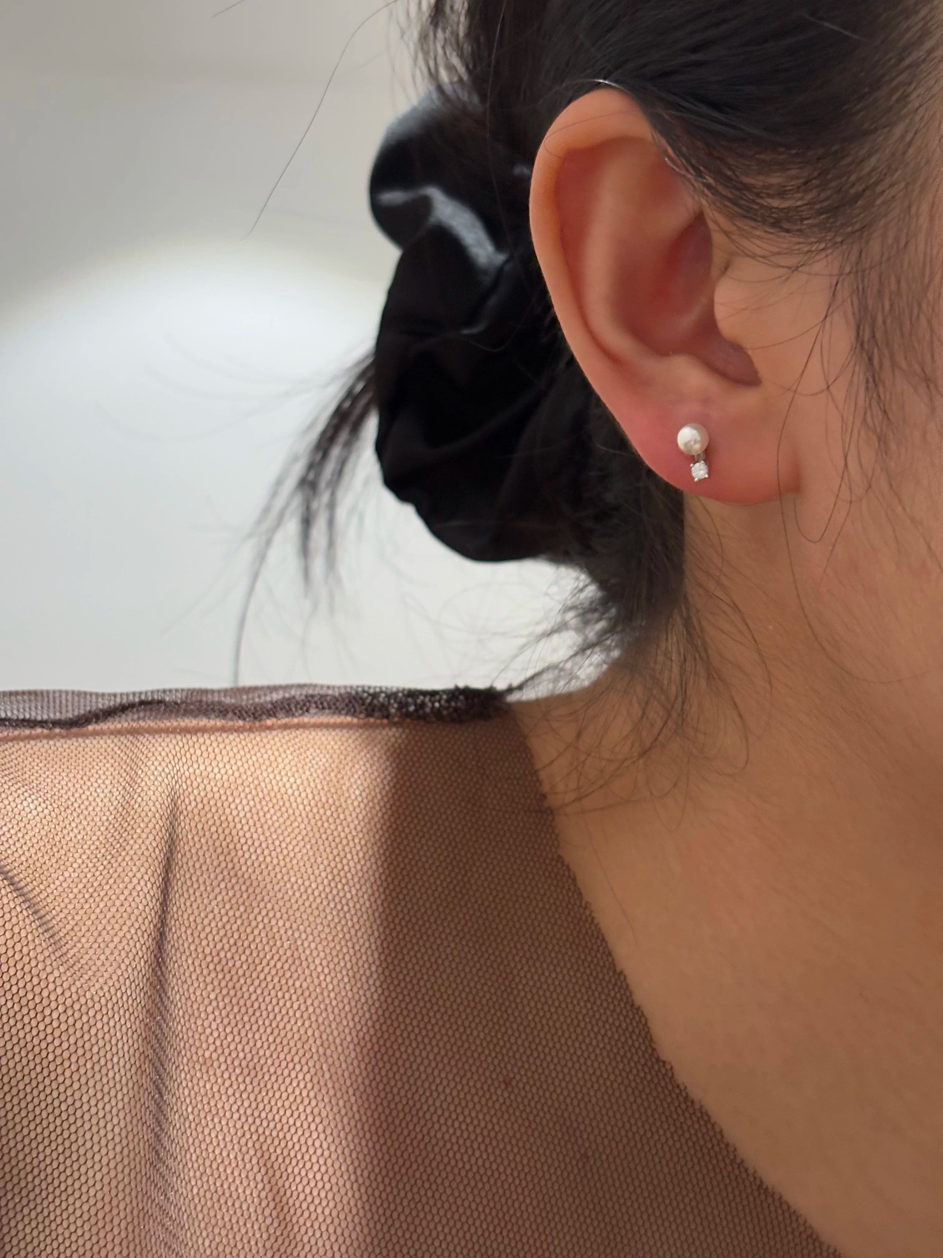 Pearl Zircon Stud Earrings,Lumivault.