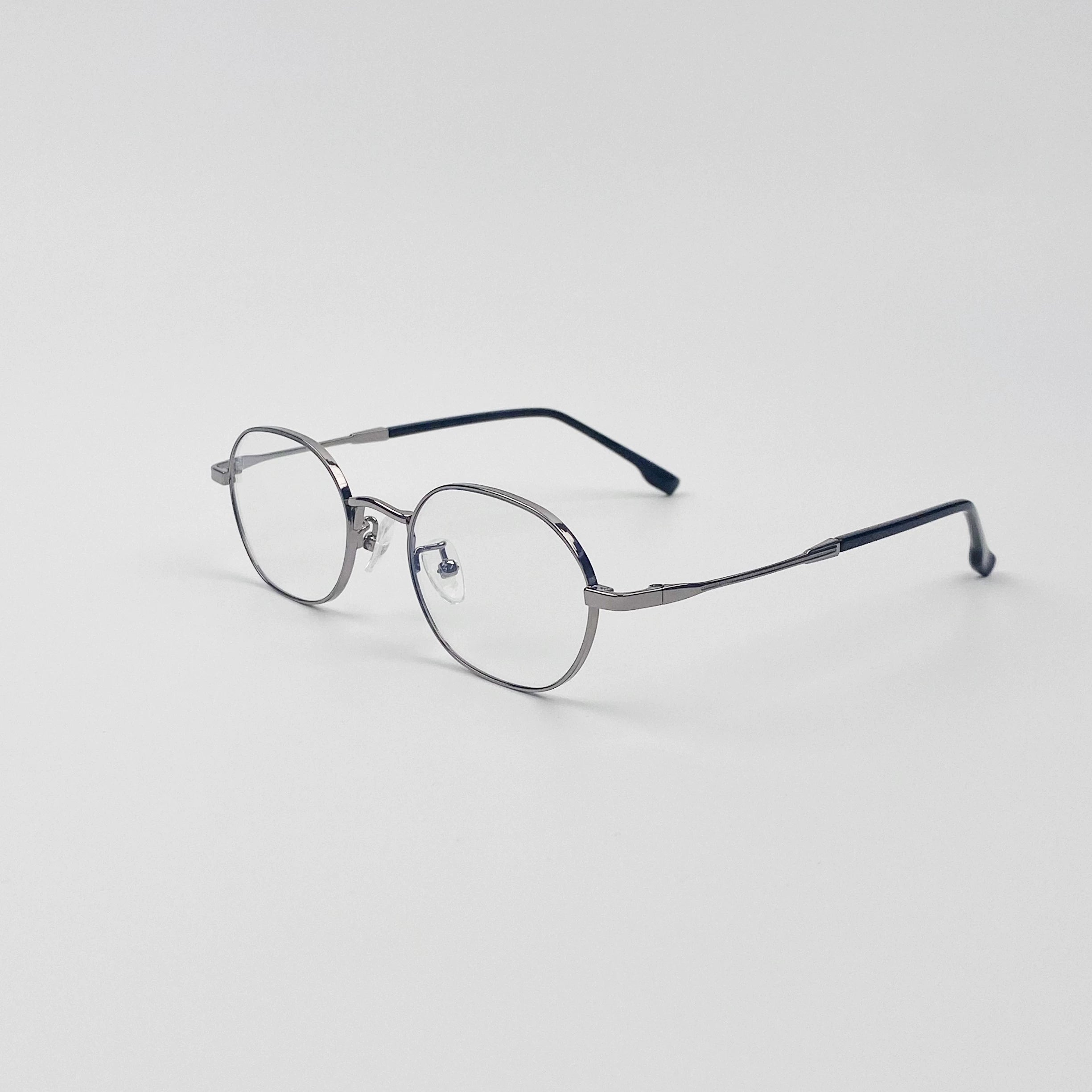 Classic Oval Metal Eyeglasses - Lumivault
