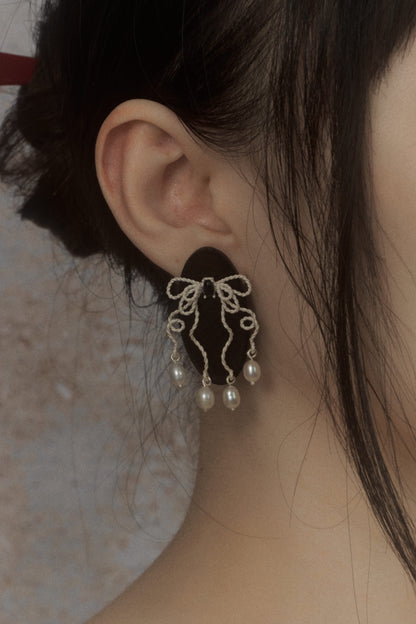 Pearl Bow Irregular Earrings