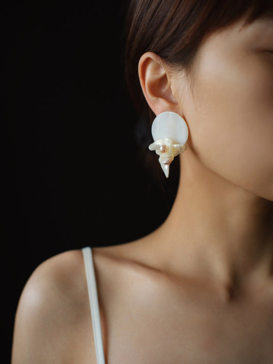 Shell Pearl Earrings - Lumivault