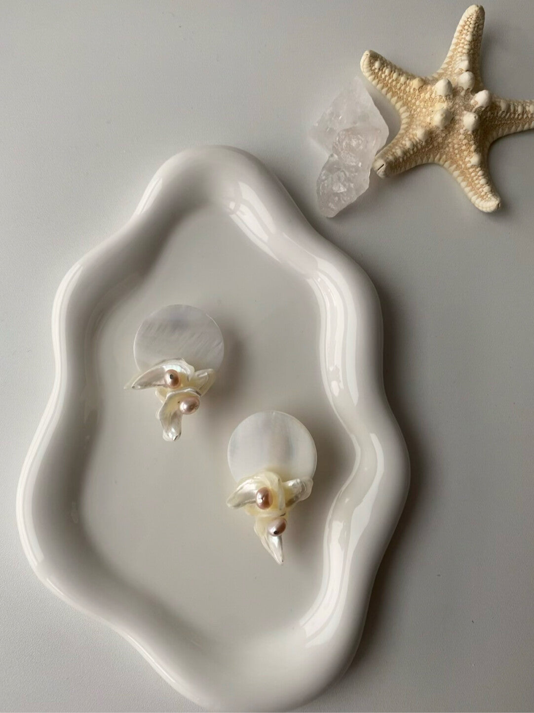 Shell Pearl Earrings,Lumivault.