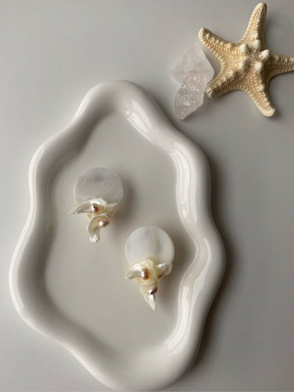 Shell Pearl Earrings - Lumivault