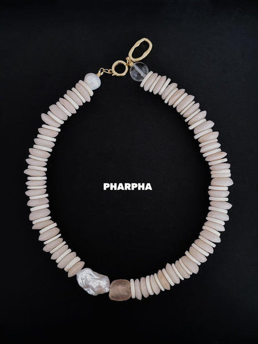 Pharpha Baroque Pearl Glass Necklace - Lumivault