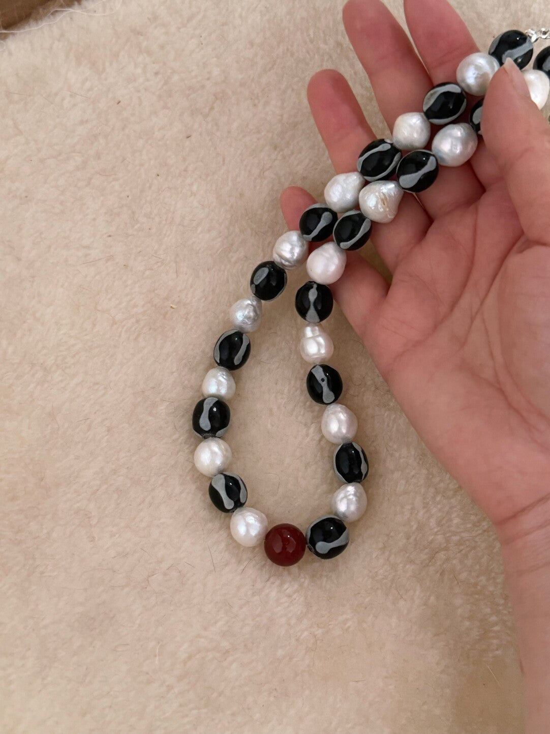 Pharpha Glass Baroque Pearl Red Agate Necklace - Lumivault