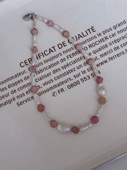Pharpha Rhodonite Pearl Necklace - Lumivault