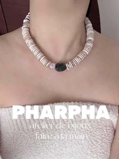 Pharpha Turquoise Crystal Necklace - Lumivault