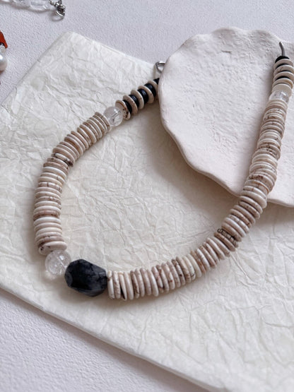 Pharpha Turquoise Crystal Necklace - Lumivault