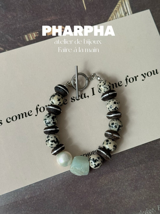 Pharpha Vintage Natural Stone Ebony Baroque Pearl Bracelet - Lumivault