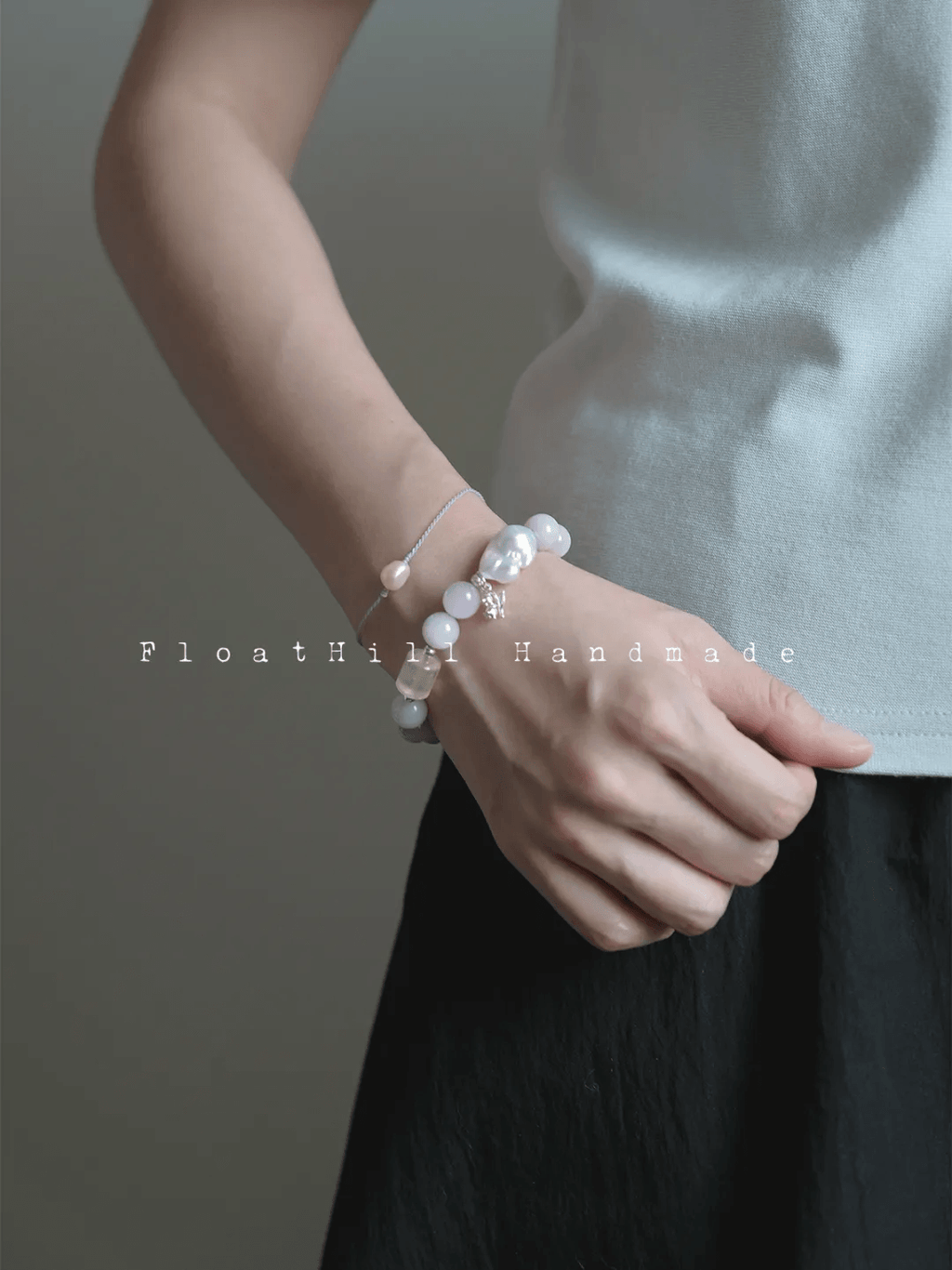 Purple Bellflower FH1208ZFL | Elastic Beaded Bracelet with Spodumene, Lemon Quartz & Mother-of-Pearl