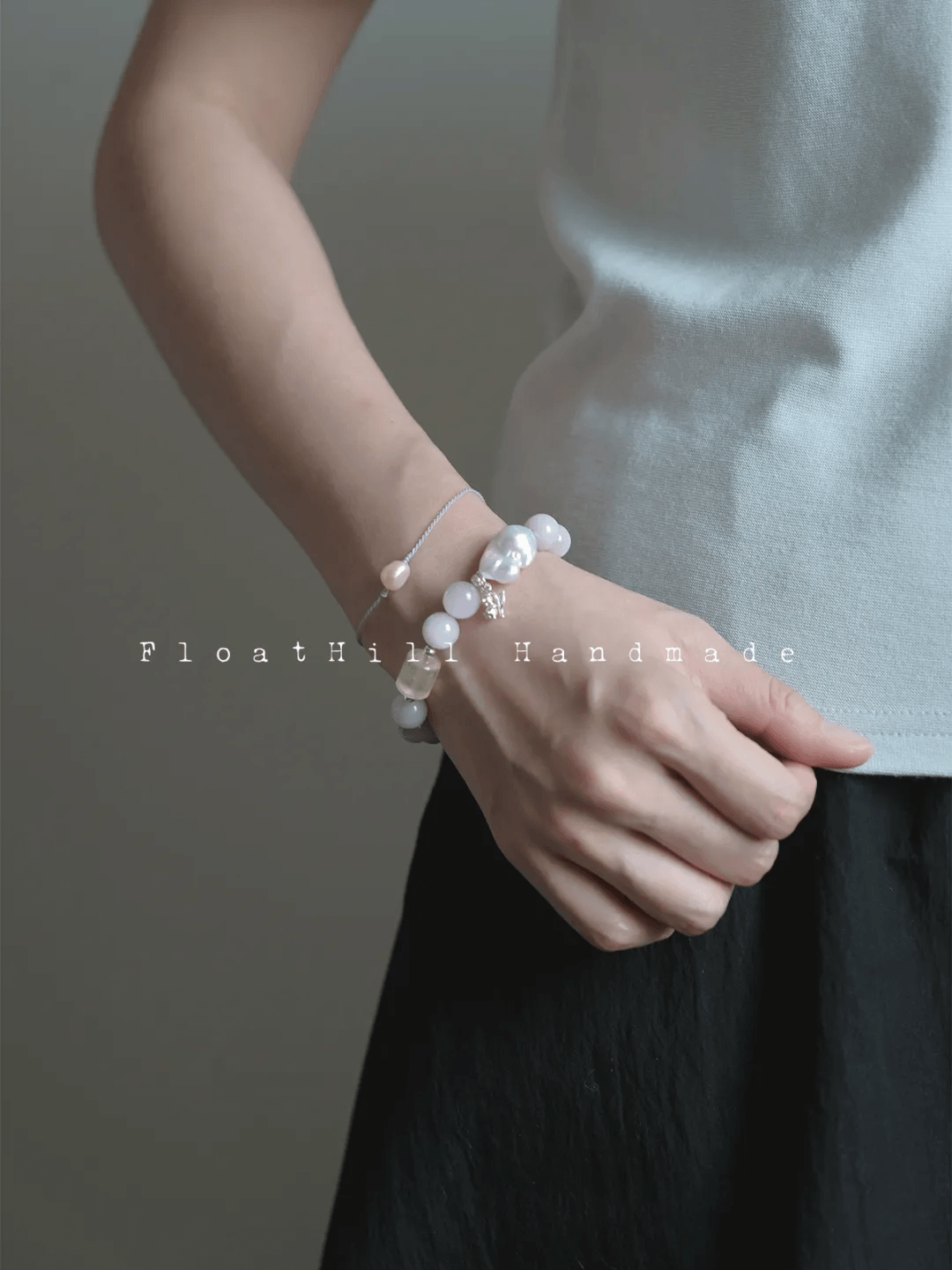 Purple Bellflower FH1208ZFL | Elastic Beaded Bracelet with Spodumene, Lemon Quartz & Mother-of-Pearl