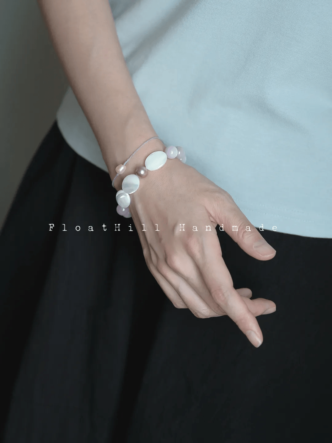 Purple Bellflower FH1208ZFL | Elastic Beaded Bracelet with Spodumene, Lemon Quartz & Mother-of-Pearl