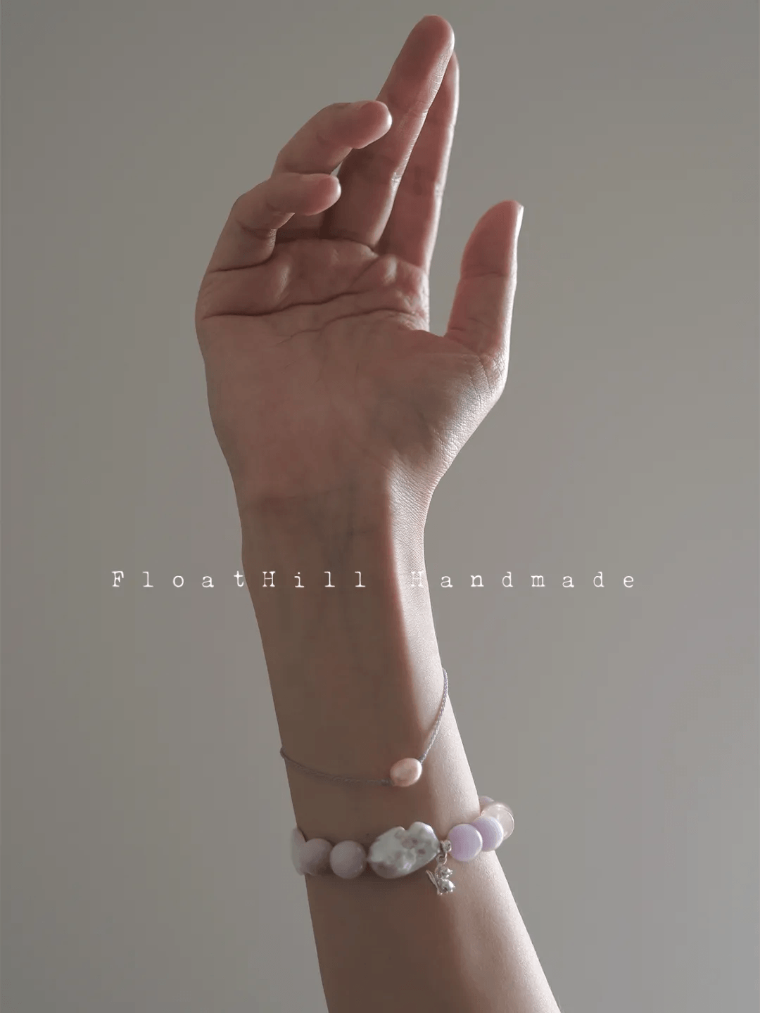 Purple Bellflower FH1208ZFL | Elastic Beaded Bracelet with Spodumene, Lemon Quartz & Mother-of-Pearl