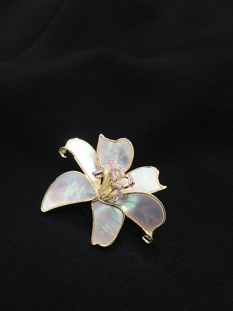 Pearl Oyster Lily Brooch,Lumivault.