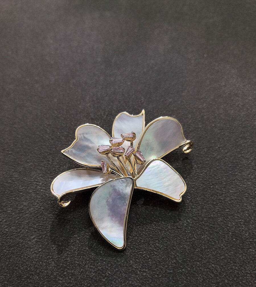 Pearl Oyster Lily Brooch,Lumivault.