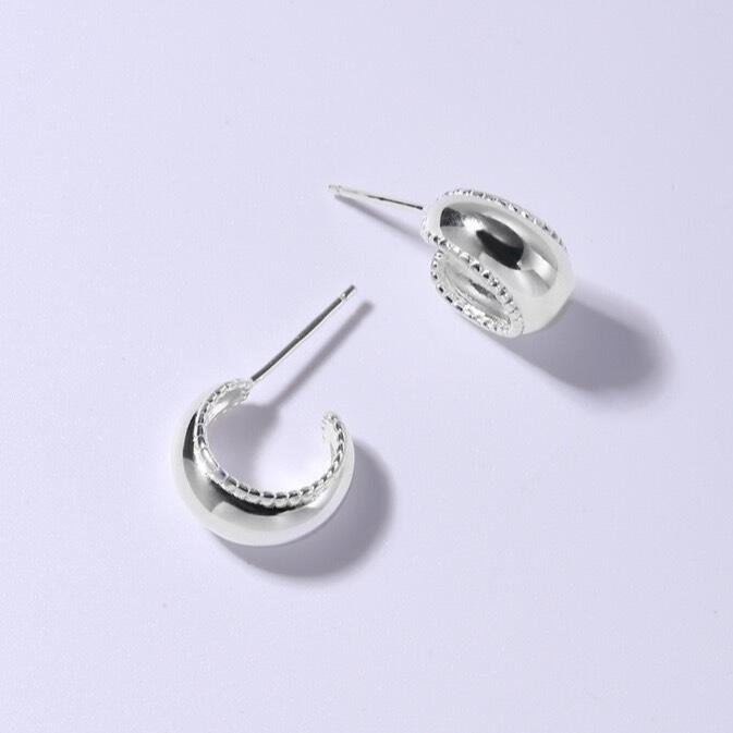 C-Shaped Polished Silver Earrings,Lumivault.
