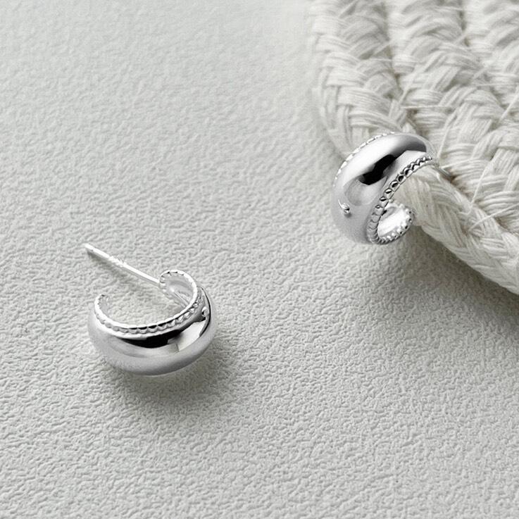 C-Shaped Polished Silver Earrings,Lumivault.