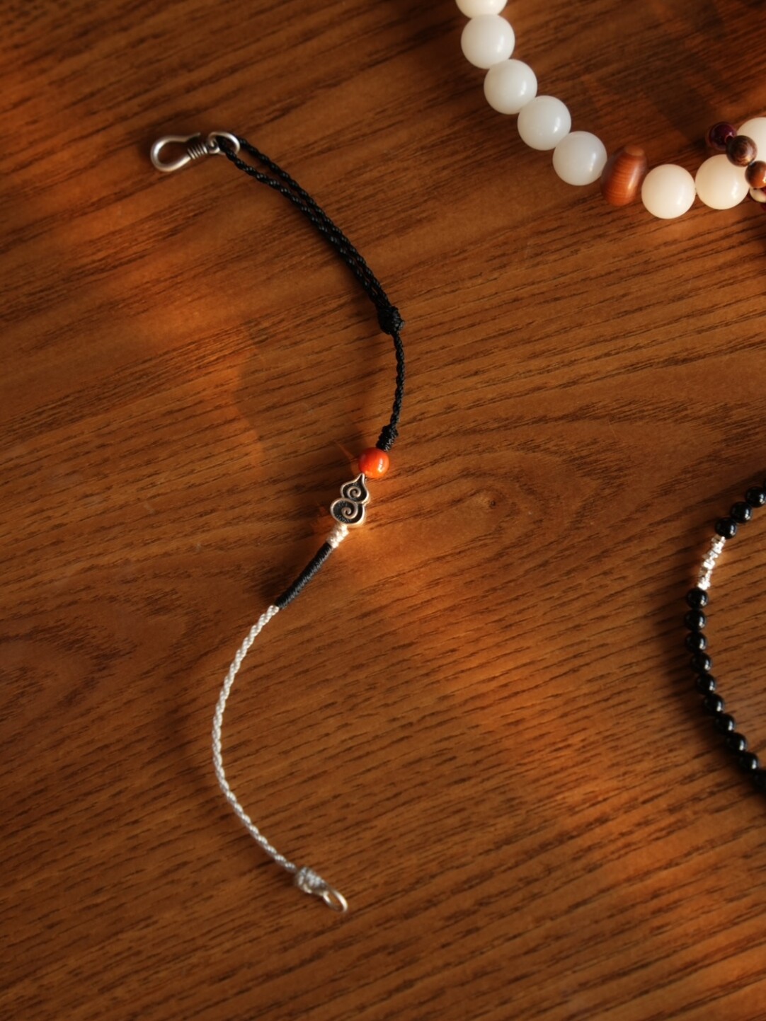 Silver Gourd South Red Agate Braided Bracelet,Lumivault.