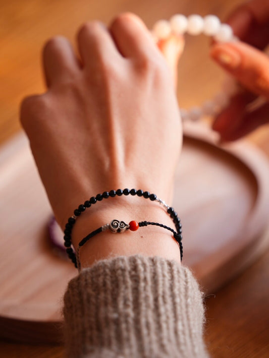 Silver Gourd South Red Agate Braided Bracelet - Lumivault