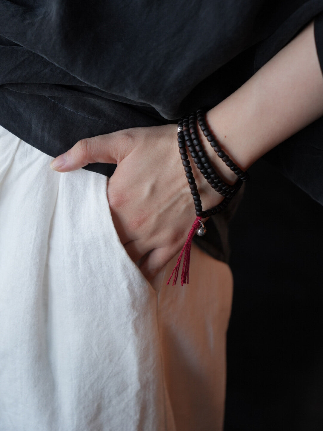 Silver Agarwood Beaded Bracelet,Lumivault.