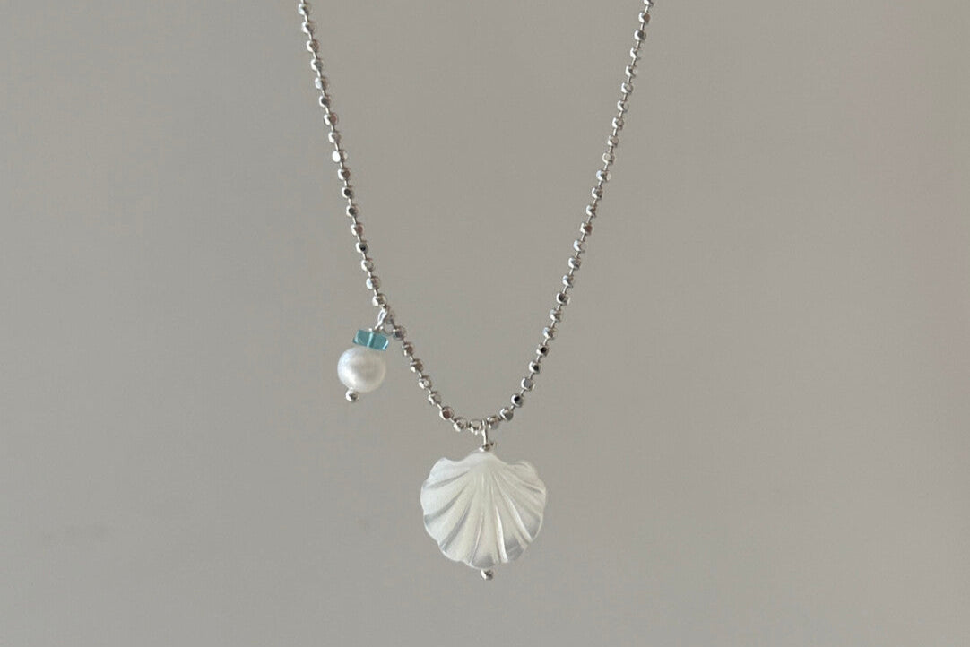 Sparkling Nacre Shell Silver Necklace,Lumivault.