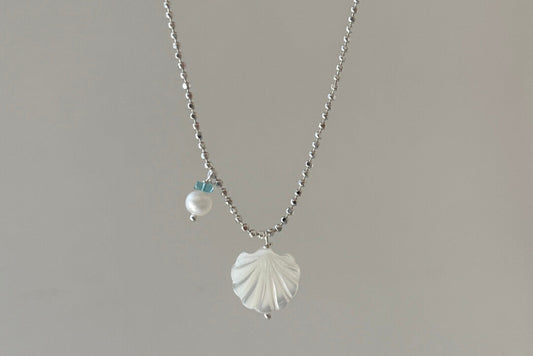 Sparkling Nacre Shell Silver Necklace - Lumivault