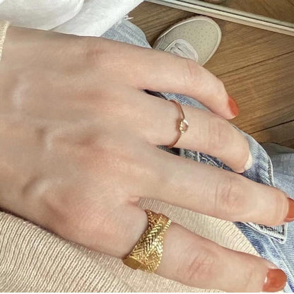 Snake Chain Stacking Ring - Lumivault