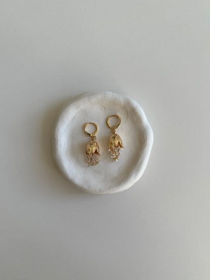Tulip Tassel Earrings - Lumivault