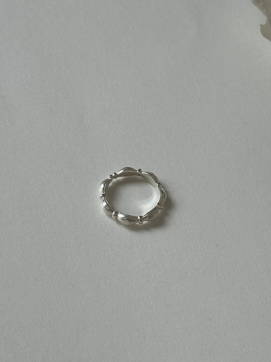 Vintage Flower Open Ring - Lumivault