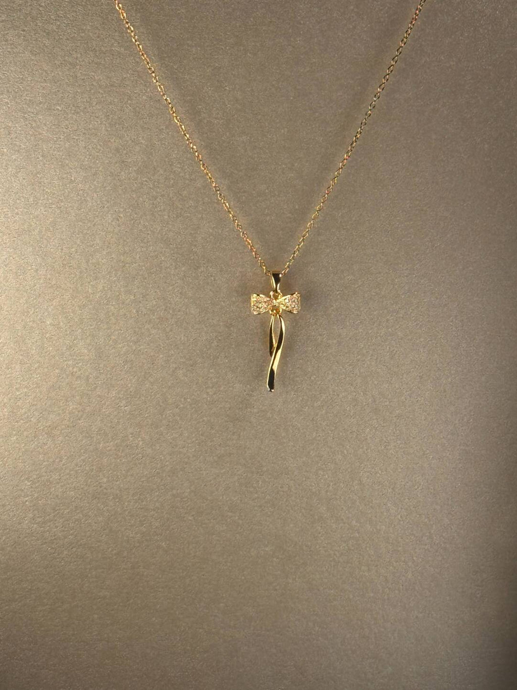Vintage Golden Bow Necklace,Lumivault.