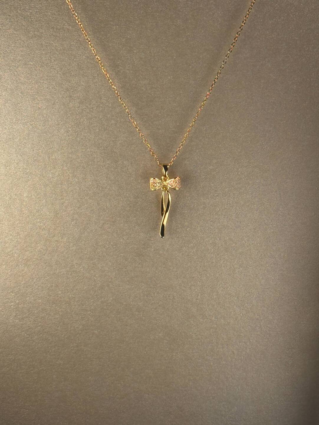 Vintage Golden Bow Necklace,Lumivault.