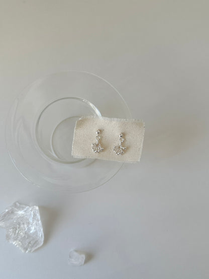 White Mist Flower Silver Earrings - Lumivault