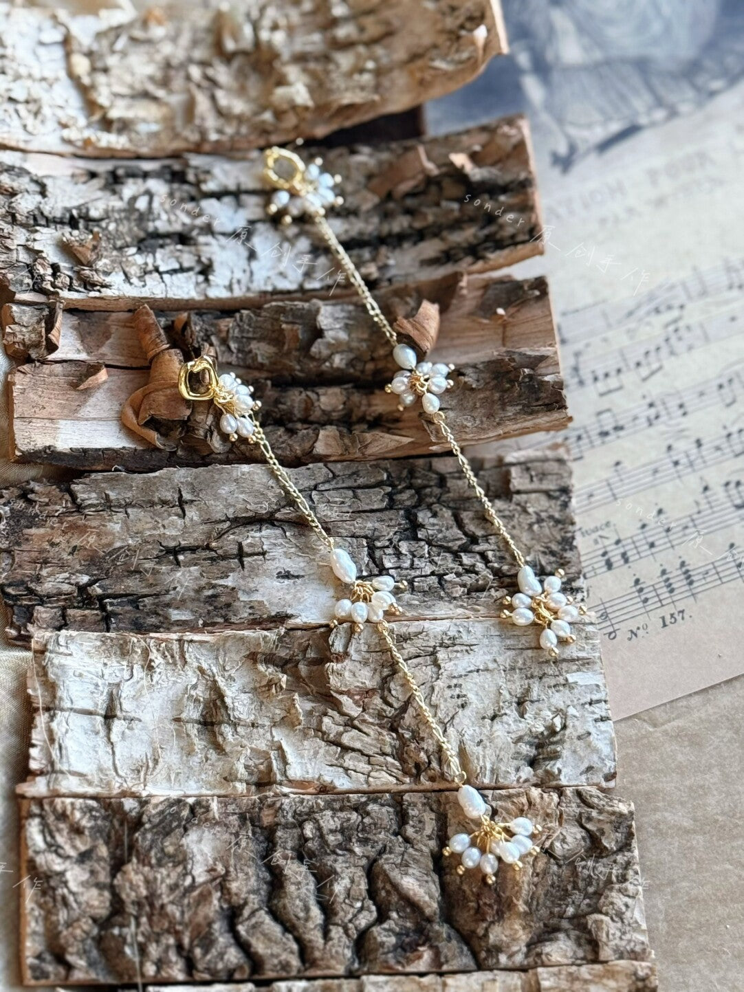 Snow Pearl Earrings,Lumivault.
