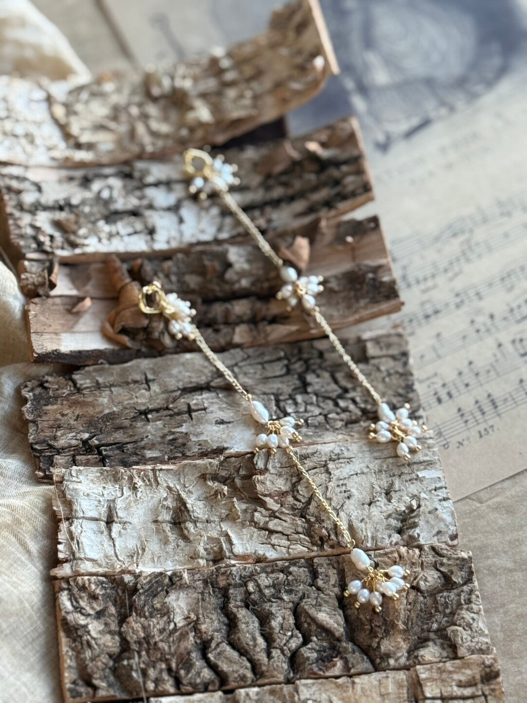 Snow Pearl Earrings,Lumivault.